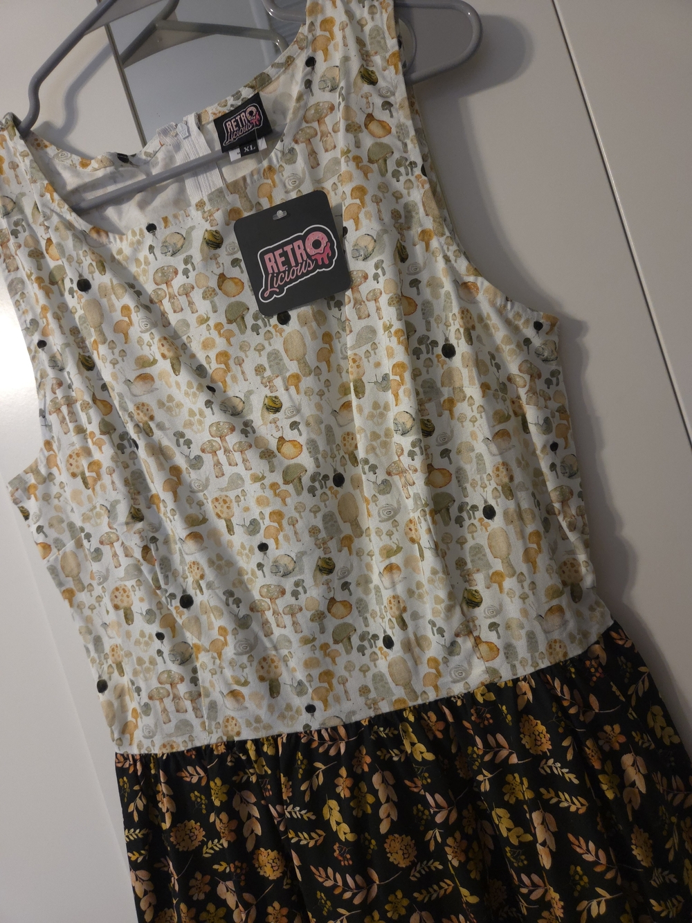 Retrolicious Mushroom Snails Fall Leaves Twofer Women's Dress XL NWT - Picture 4 of 7